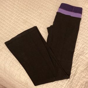 Lululemon reversible flare yoga pants